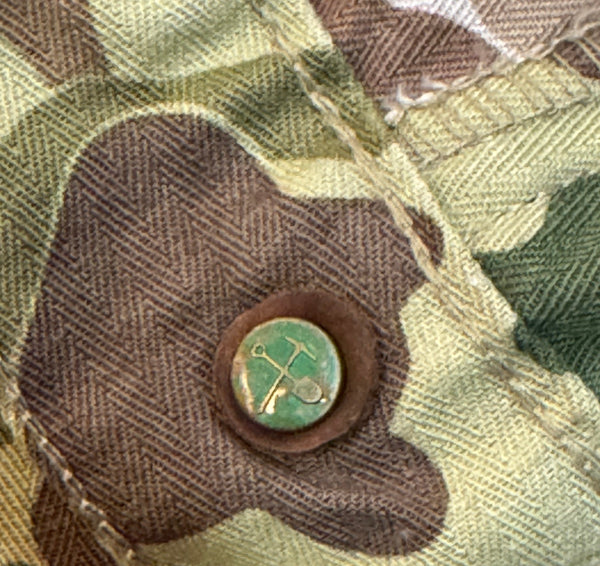 Camouflage frog skin double knee pant pick and shovel back of tack button with leather washer