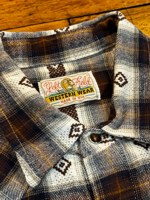 Japanese Western flannel with brown Trocus Pearl snap buttons